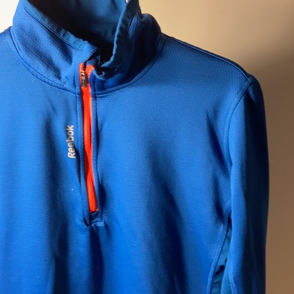 Reebok - Picture 2 of 6